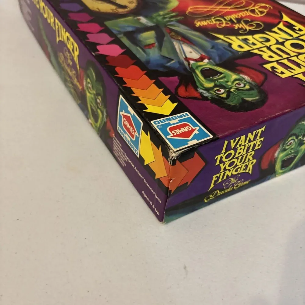 Hasbro I Vant to Bite Your Finger Board Game Preowned (NO TEETH/BUG) READ